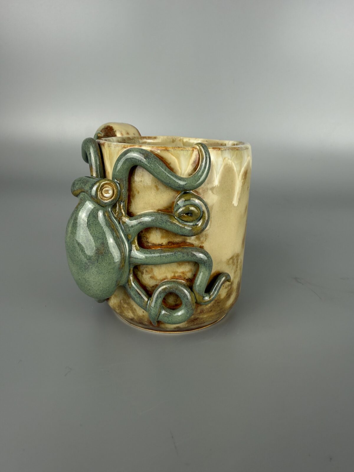 image00025 Kubek z ośmiornicą