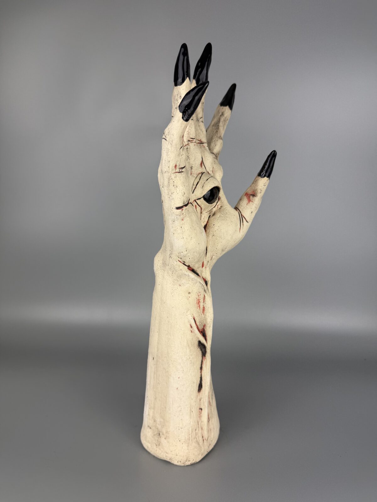 image00028 Rzeźba - Mroczna dłoń