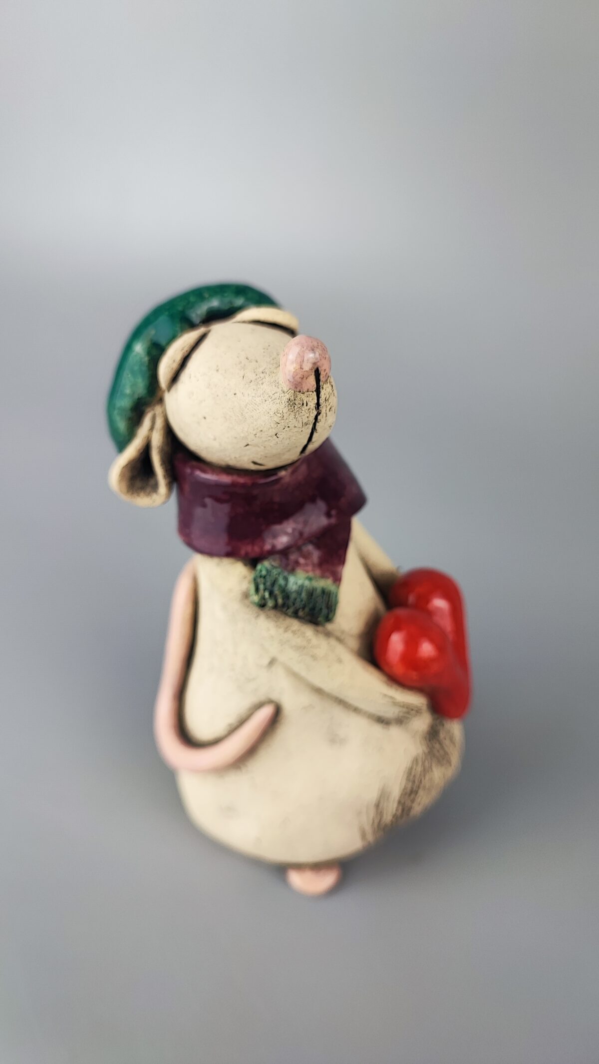 1760966705019 Zakochany szczurek w turkusowej czapce